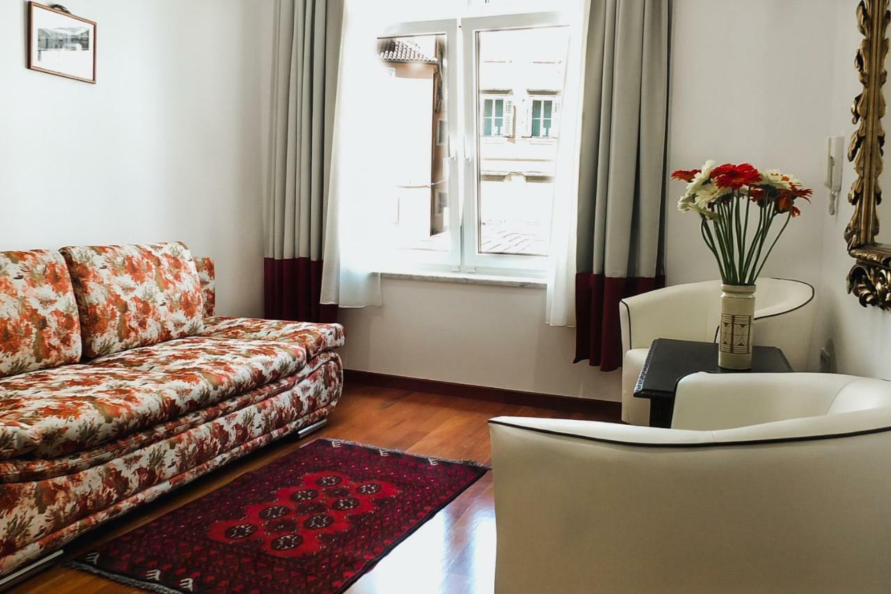 Old Square Studio Apartment Split Luaran gambar